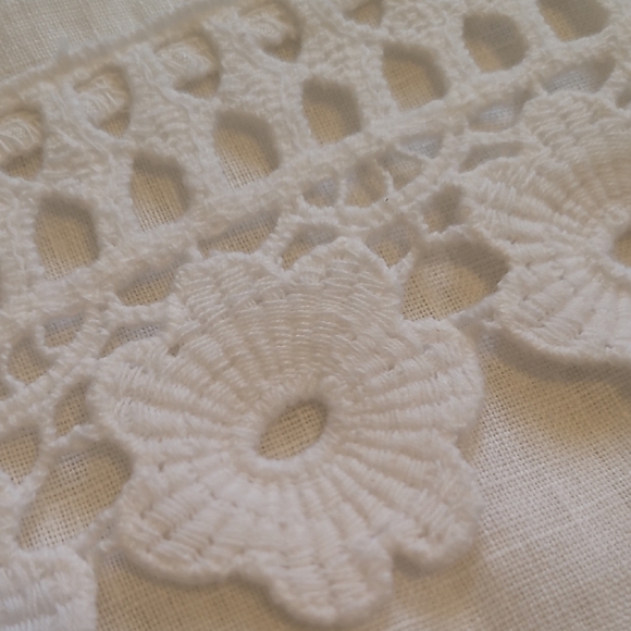 Linen White Blouse with Floral Hem Made In Italy - Picture 4 of 5